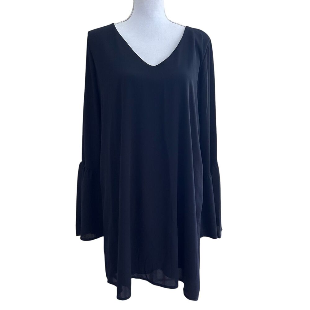Lulus Black Bell Sleeve Shift Dress Medium